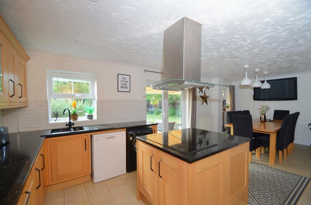 Additional image 9 of Orchard Way, Haddenham, Ely