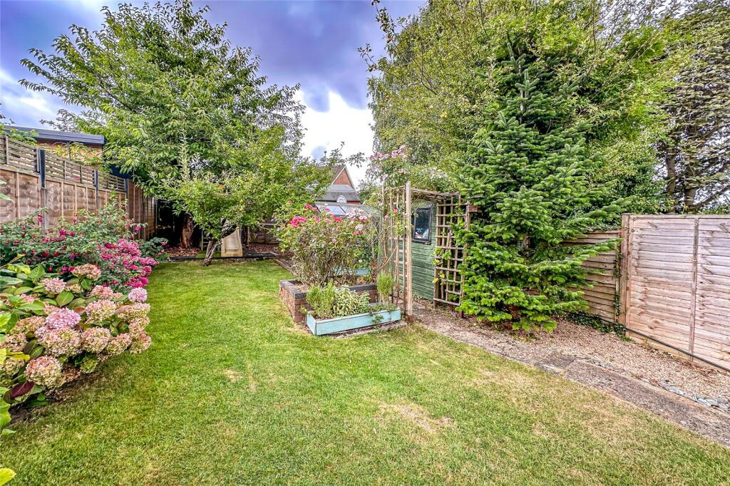 Additional image 14 of Tarrant Drive, Harpenden, Hertfordshire, AL5