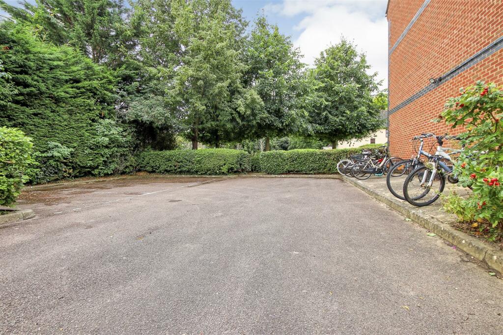 Additional image 11 of Woodhead Drive, Cambridge