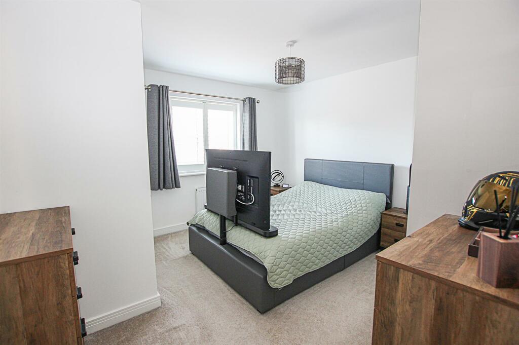 Additional image 14 of King James Close, Fordham