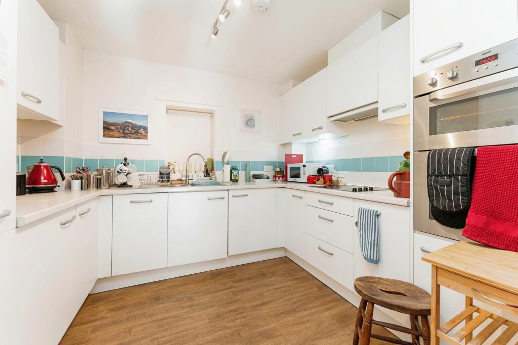 Additional image 5 of Wellbrook Way, Girton, Cambridge, Cambridgeshire, CB3