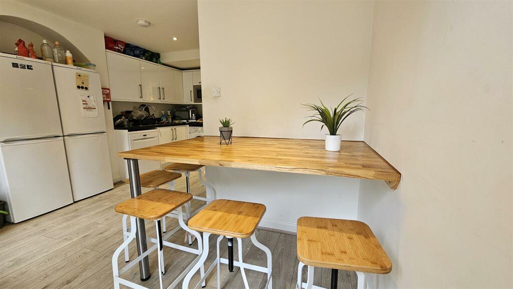 Additional image 3 of 38 Pakenham Close, Cambridge