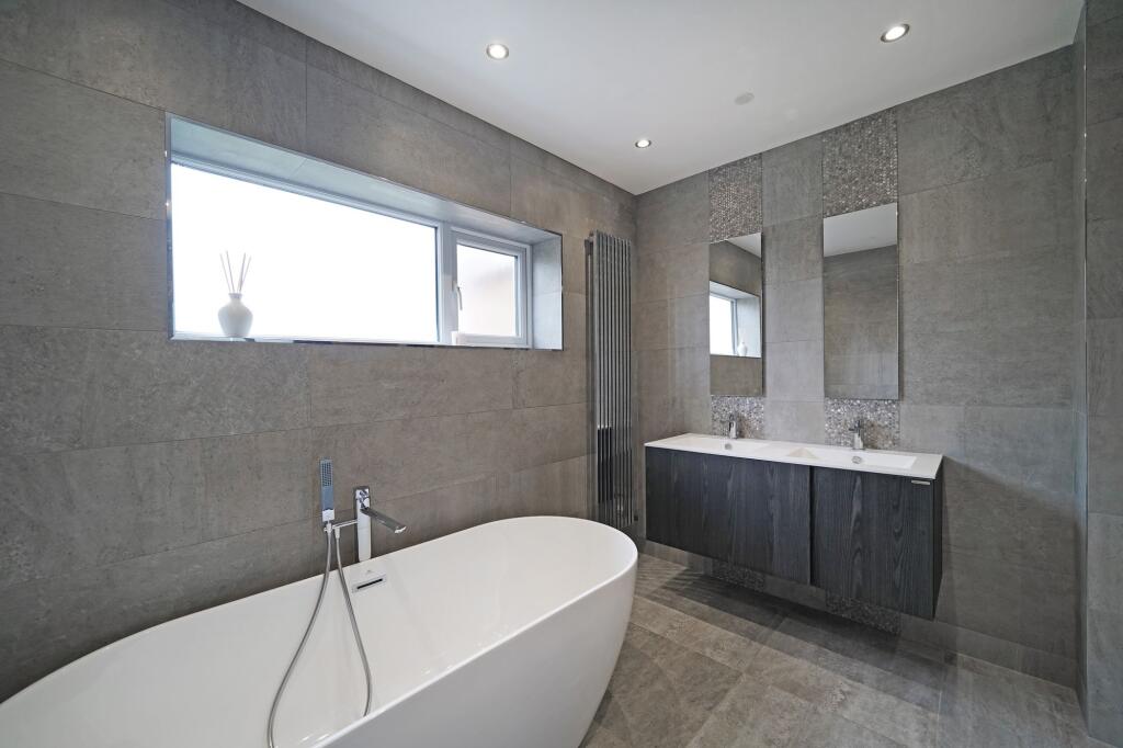 Additional image 25 of Links Drive, Solihull, B91