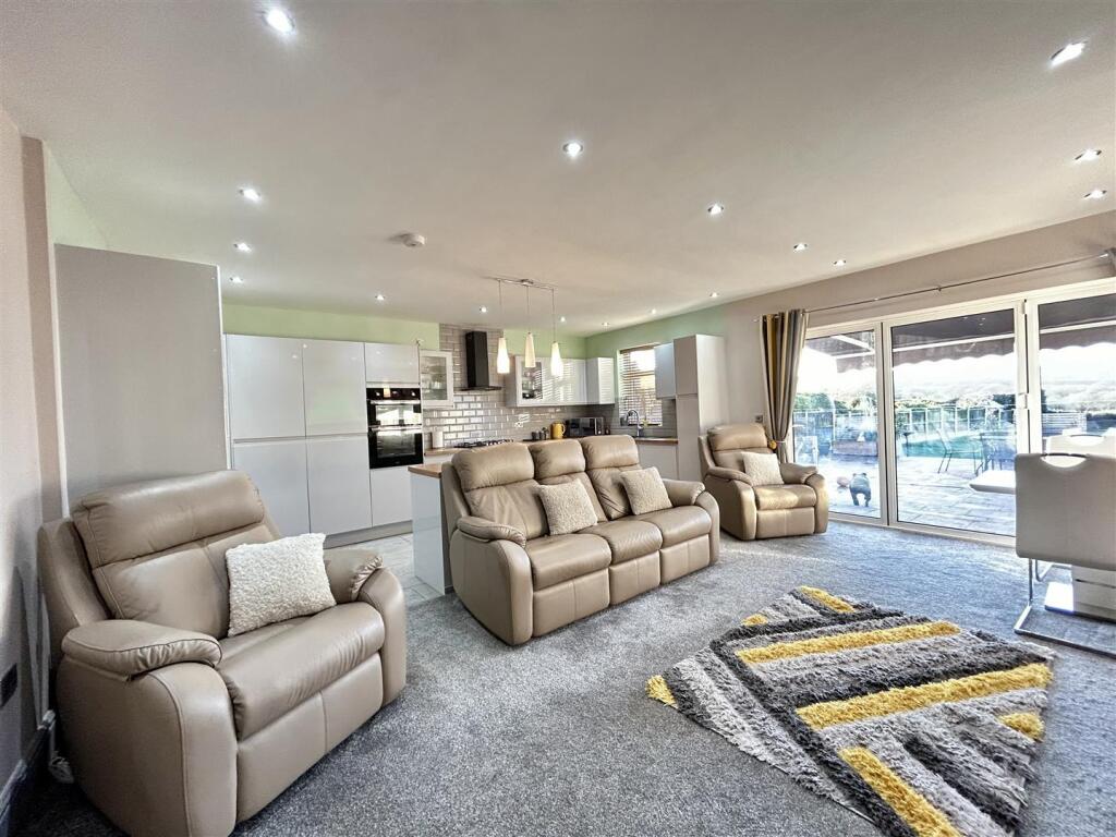 Additional image 5 of Bromsgrove Road, Hunnington, Halesowen