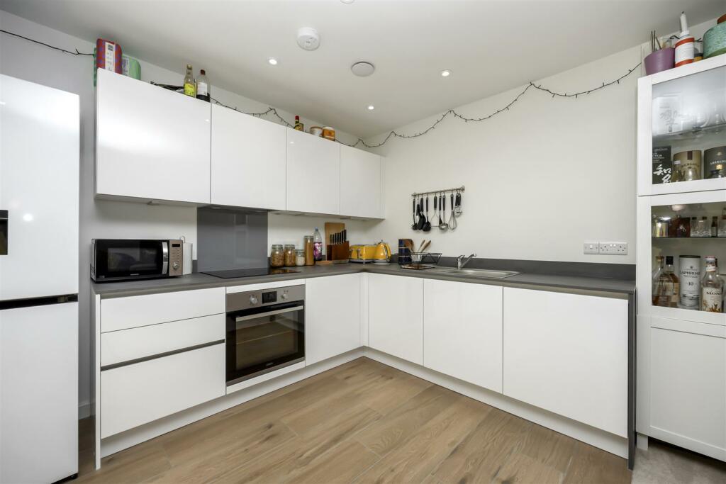 Additional image 8 of Rowan Close, Portslade, Brighton