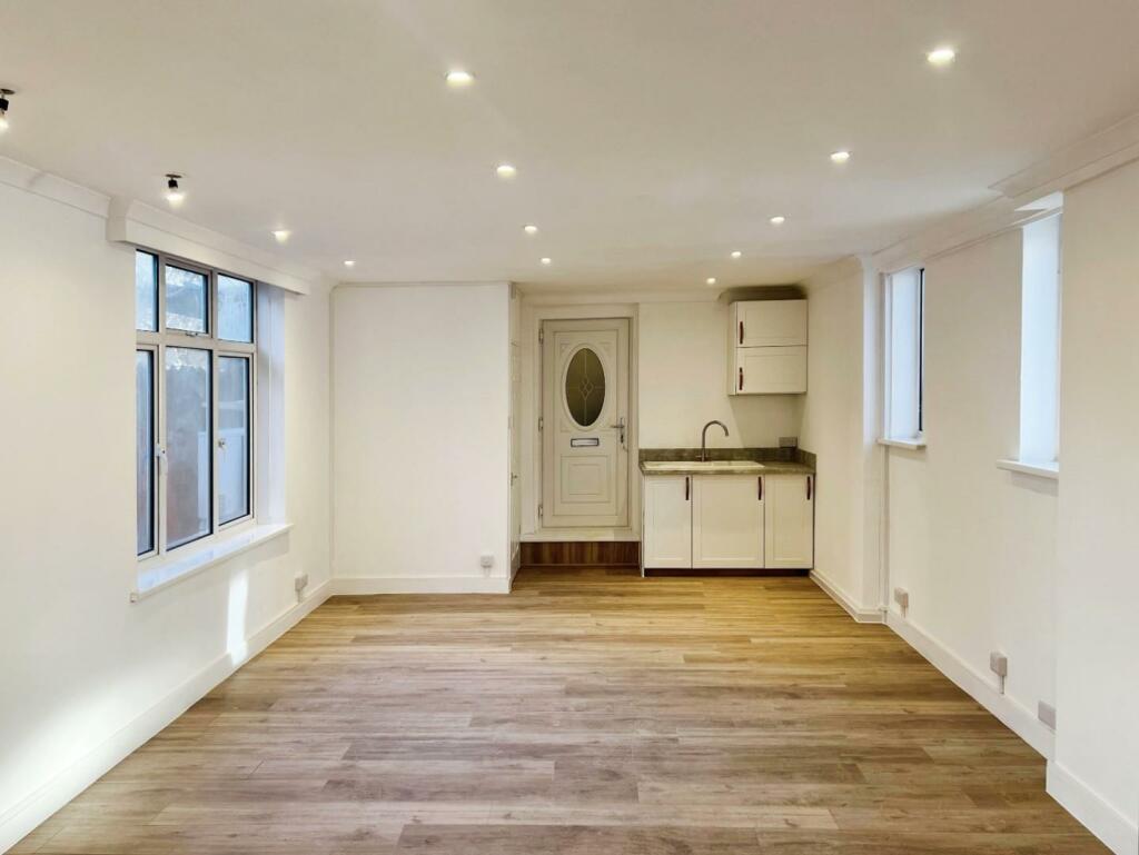 Additional image 6 of High Street, Henfield