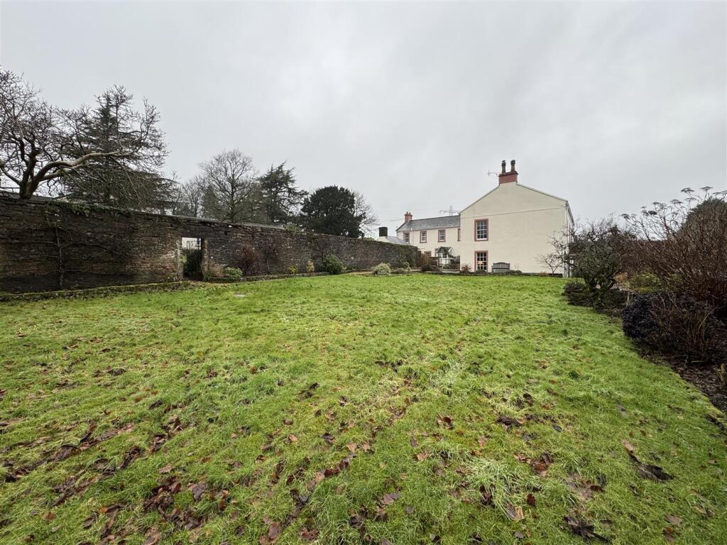 Additional image 40 of Woodend