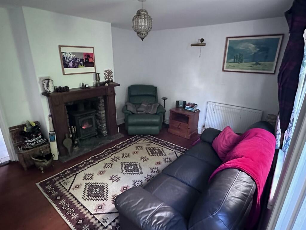Additional image 19 of Watts Lane, Eastbourne