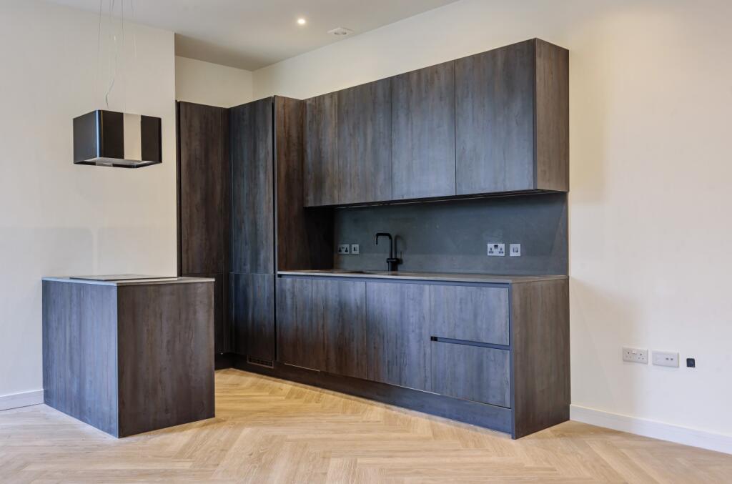 Additional image 10 of Victoria Road, Chislehurst, Kent