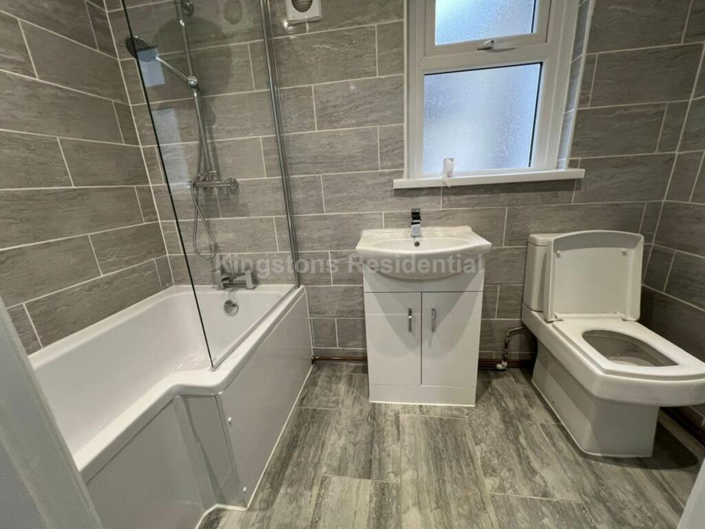 Additional image 12 of Modern 7 bedroom property in Angus Street