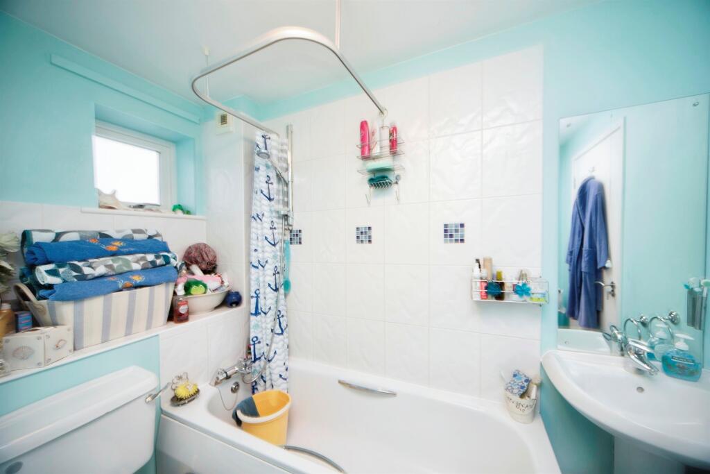 Additional image 7 of Skeaping Close, Newmarket