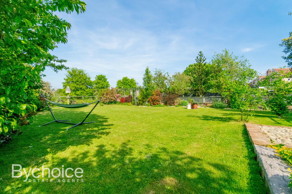 Additional image 32 of Abbots Cottages, Sturmer