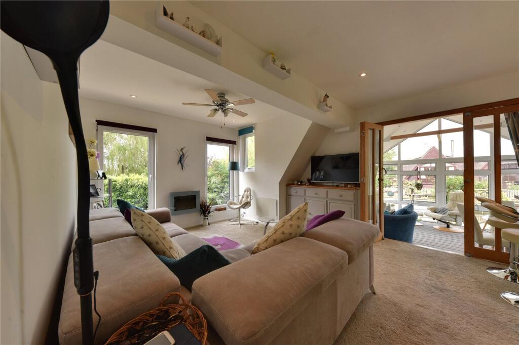 Additional image 25 of Nightingale, Isleham Marina, Ely, Cambridgeshire, CB7