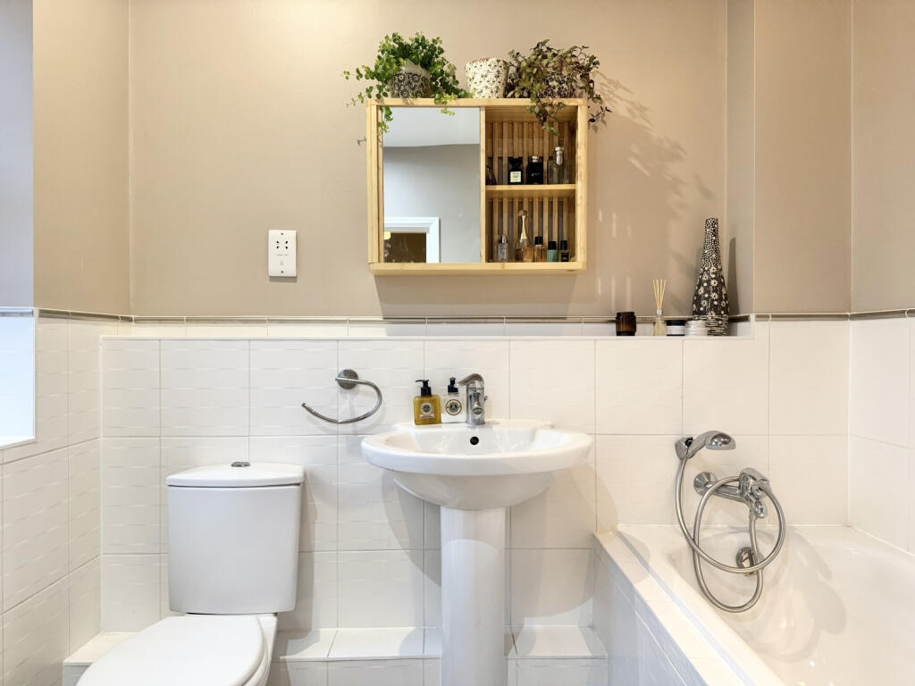 Additional image 18 of Azalea Close, Napsbury Park, St. Albans