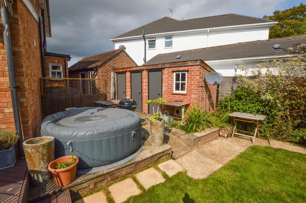 Additional image 17 of Selwyn Crescent, Hatfield, Hertfordshire, AL10