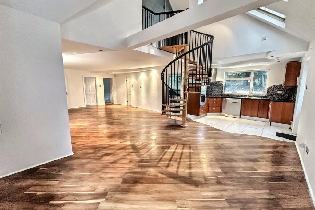 Additional image 21 of Kinson