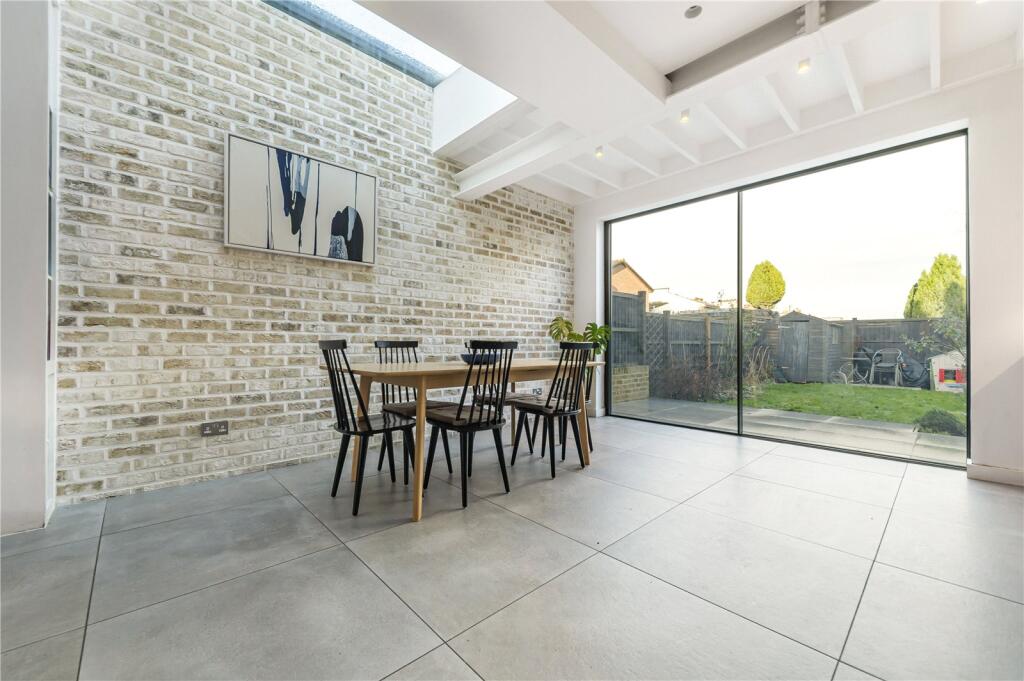 Additional image 18 of Chatterton Road, Bromley, BR2