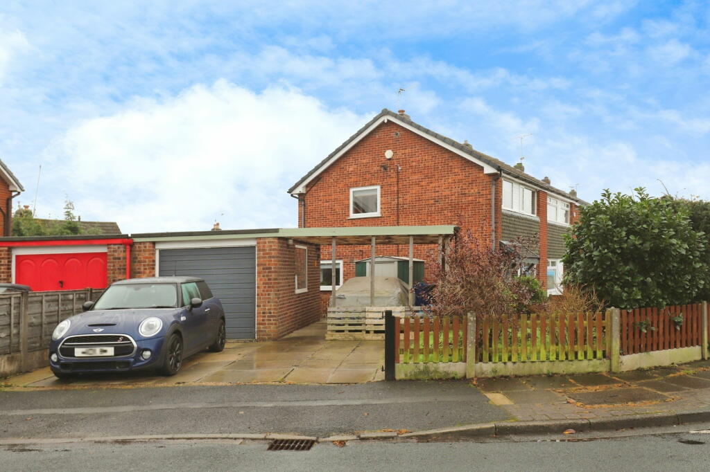 Additional image 3 of Alcester Close, Bury, BL8 1QE