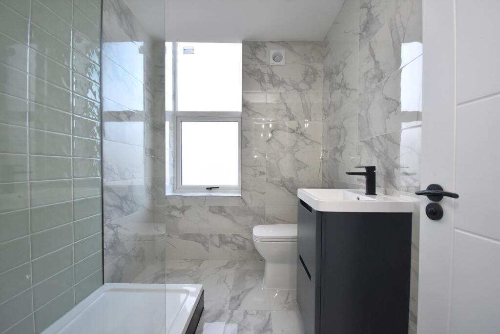 Additional image 3 of Flat 4, 76 Connaught Road, Cardiff, CF24 3PX