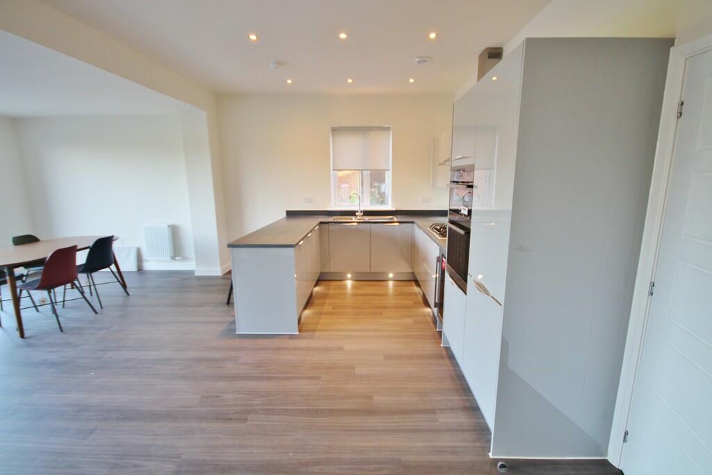 Additional image 3 of Renard Way