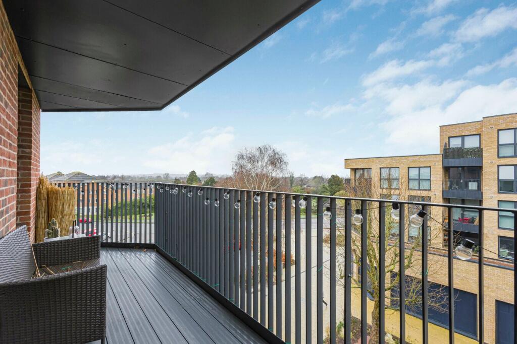 Additional image 6 of Newtown House Town Center, Hatfield, AL10