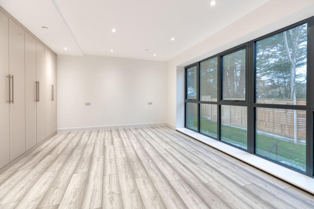 Additional image 8 of The Hill, Wheathampstead, St. Albans, Hertfordshire, AL4