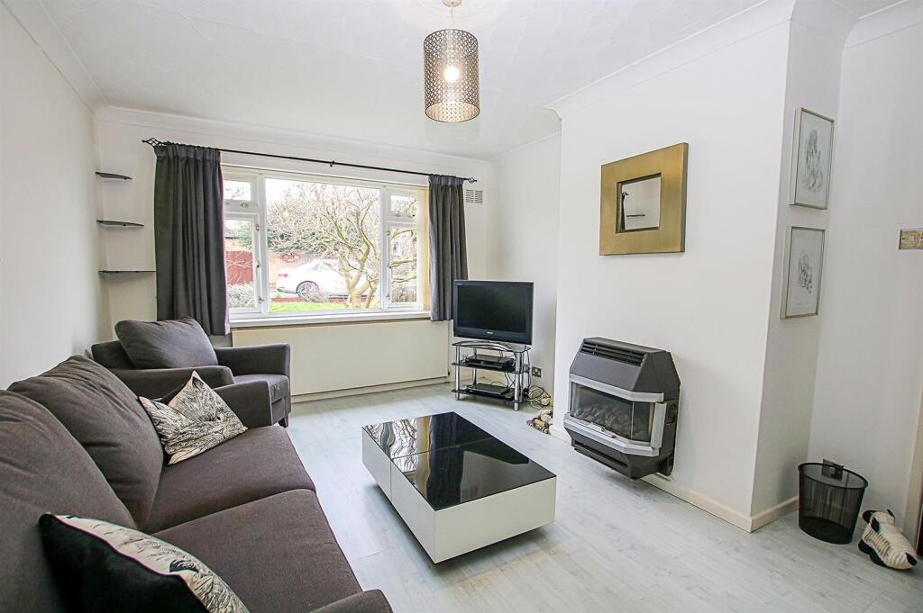 Additional image 4 of Elliott Close, Newmarket