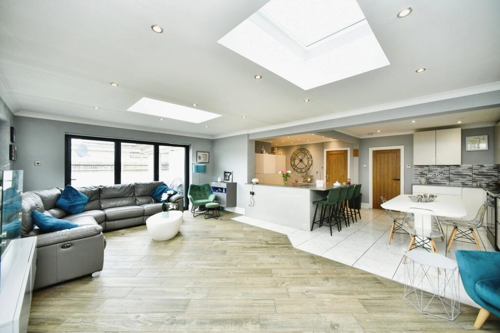 Additional image 4 of Capel Avenue, Peacehaven, BN10