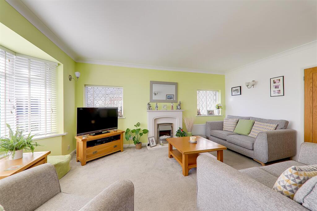 Additional image 8 of Alinora Crescent, Goring-By-Sea, Worthing