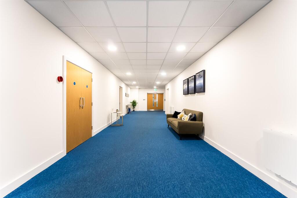 Additional image 13 of Promenade House, Beach Road - SEAFRONT LOCATION