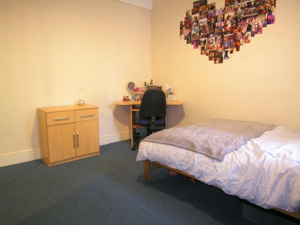 Additional image 5 of 6 bedroom House in Winton