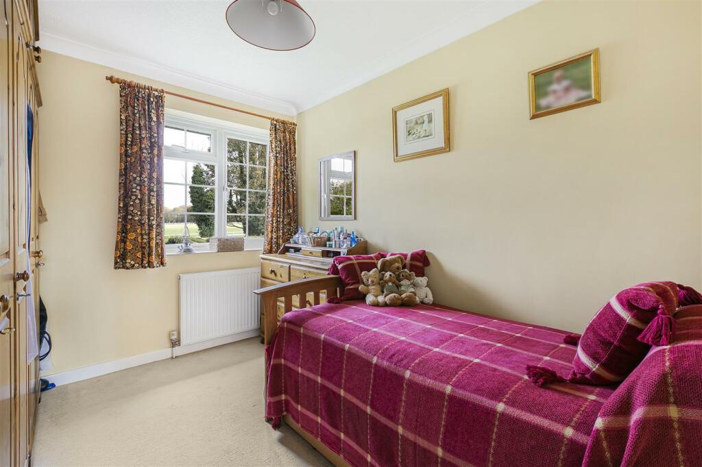 Additional image 21 of Ferndale Close, Newmarket