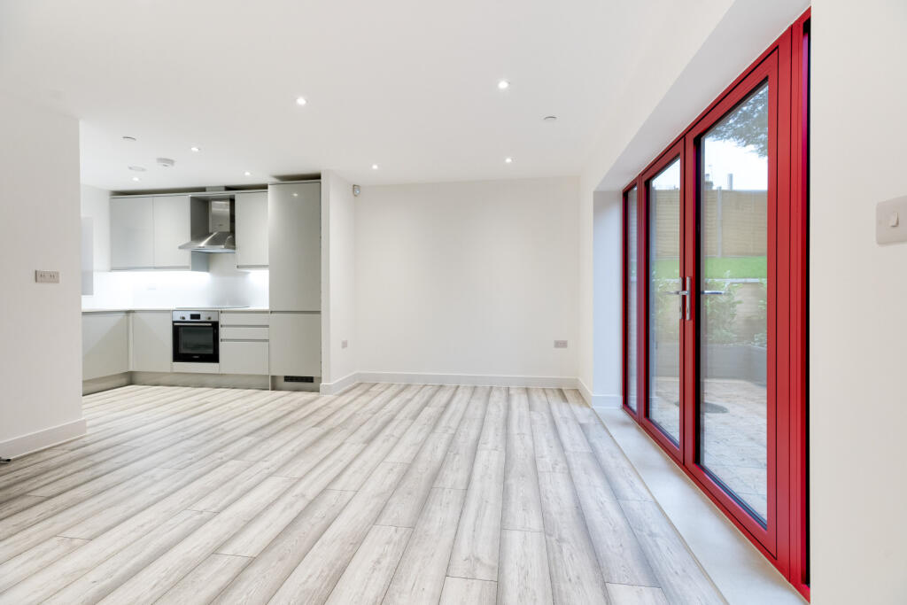 Additional image 3 of The Hill, Wheathampstead, St. Albans, Hertfordshire, AL4