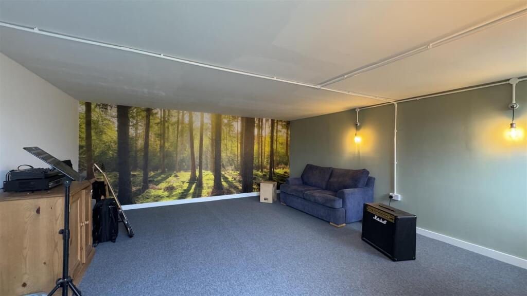 Additional image 22 of Mellstock Road, Oakdale