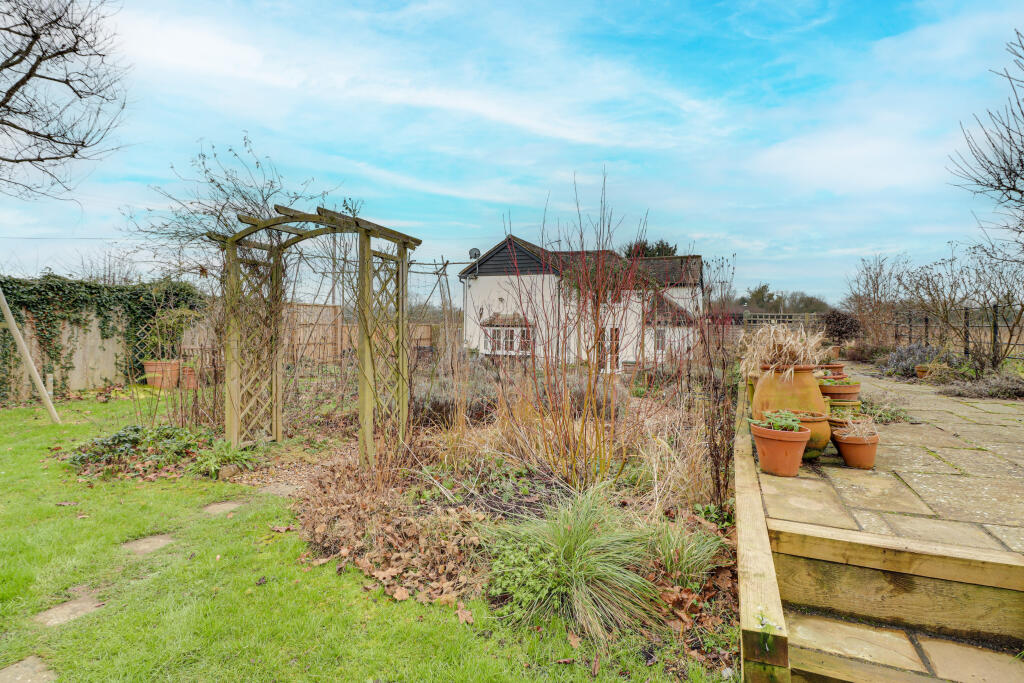 Additional image 31 of Barley Mow Lane, St. Albans, Hertfordshire, AL4