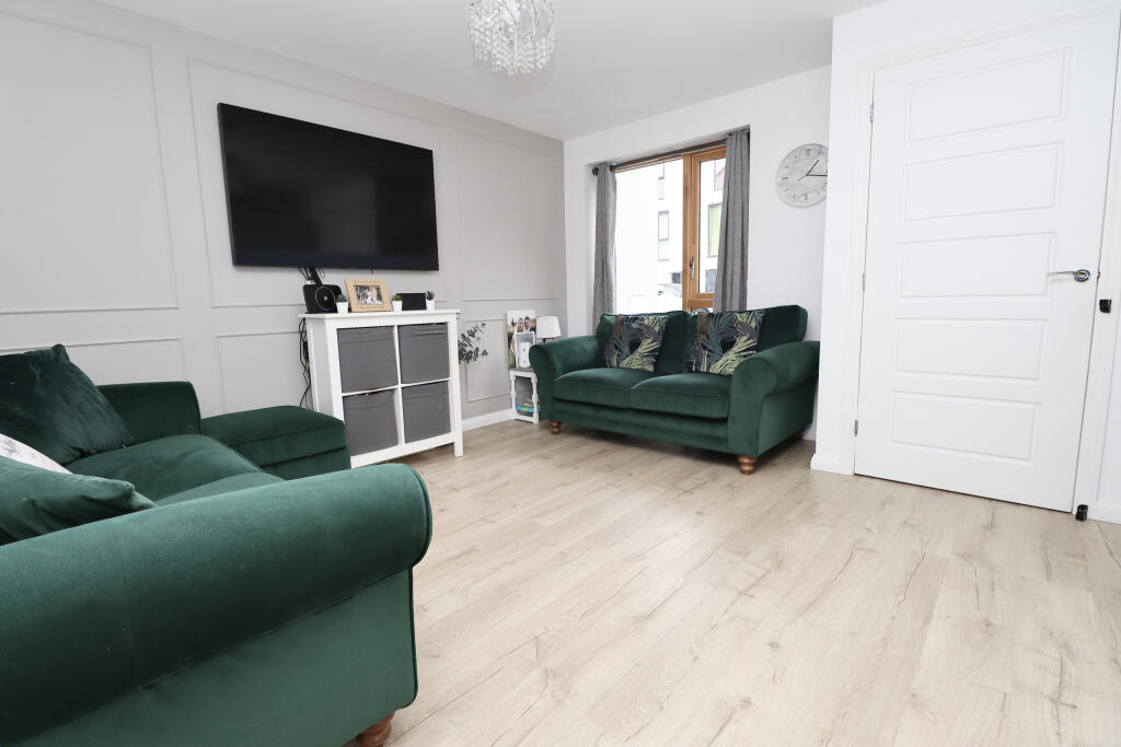 Additional image 3 of Curator Rise, Street