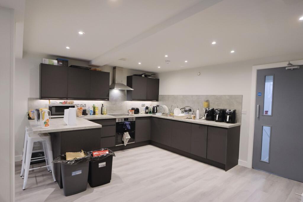 Additional image 4 of High Street, Bristol