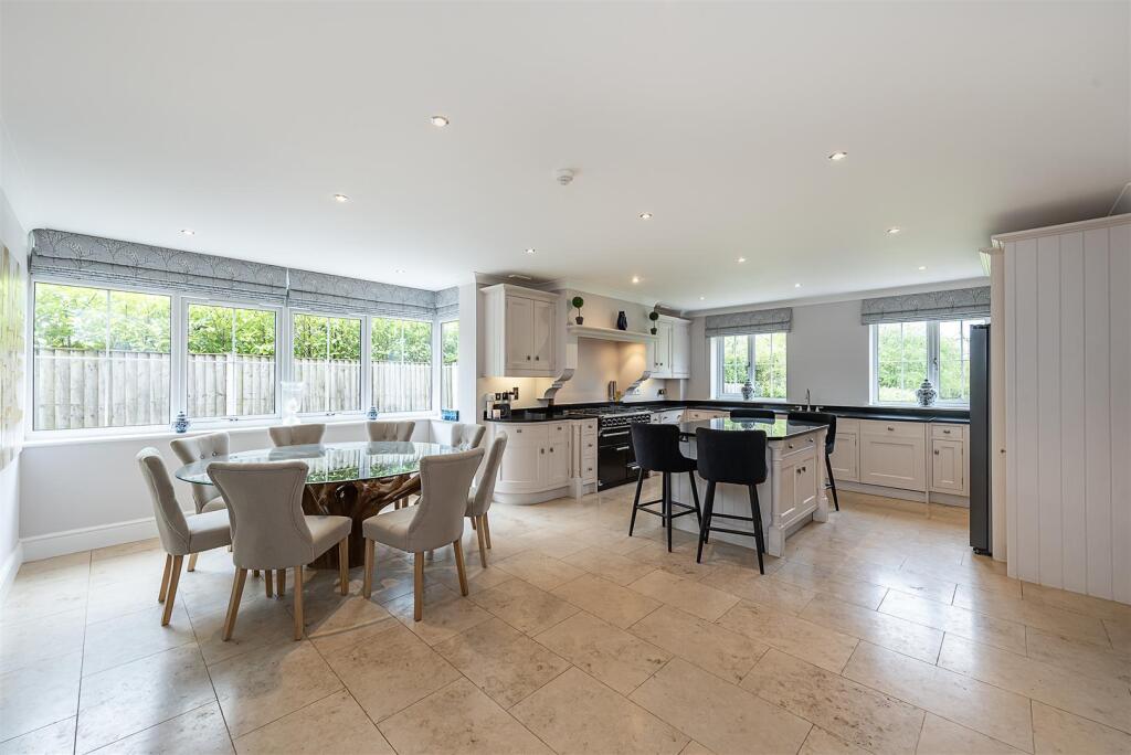 Additional image 14 of Blackmore Way, Wheathampstead