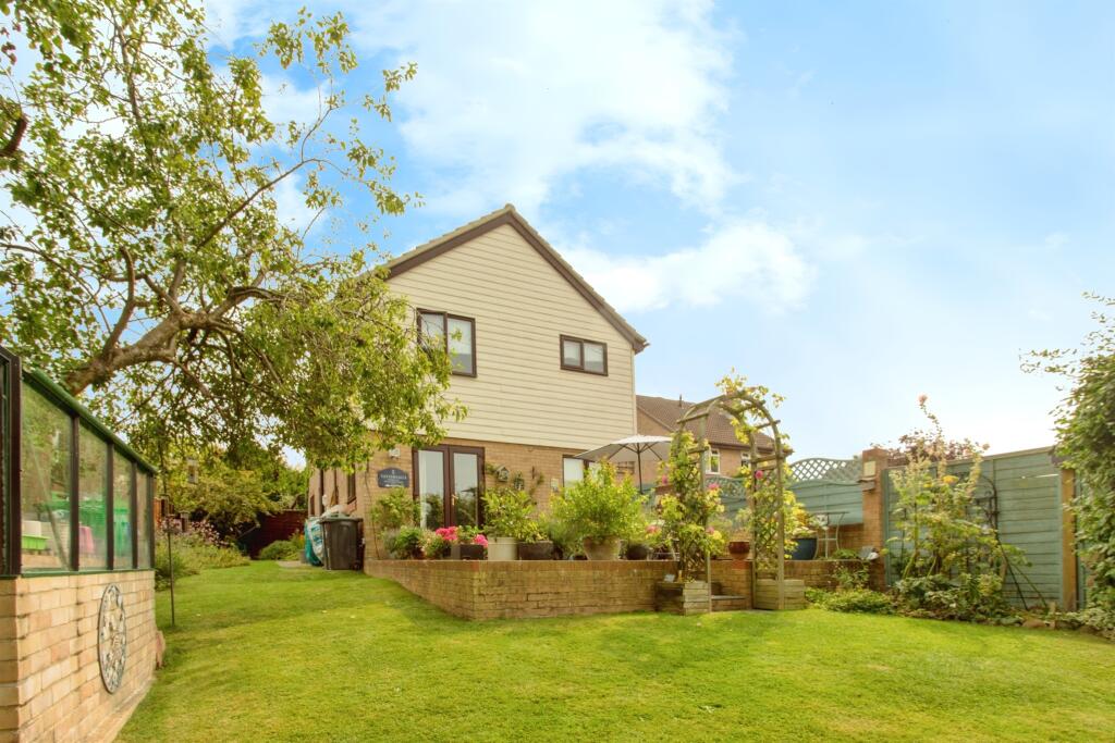 Additional image 17 of Usterdale Road, Saffron Walden