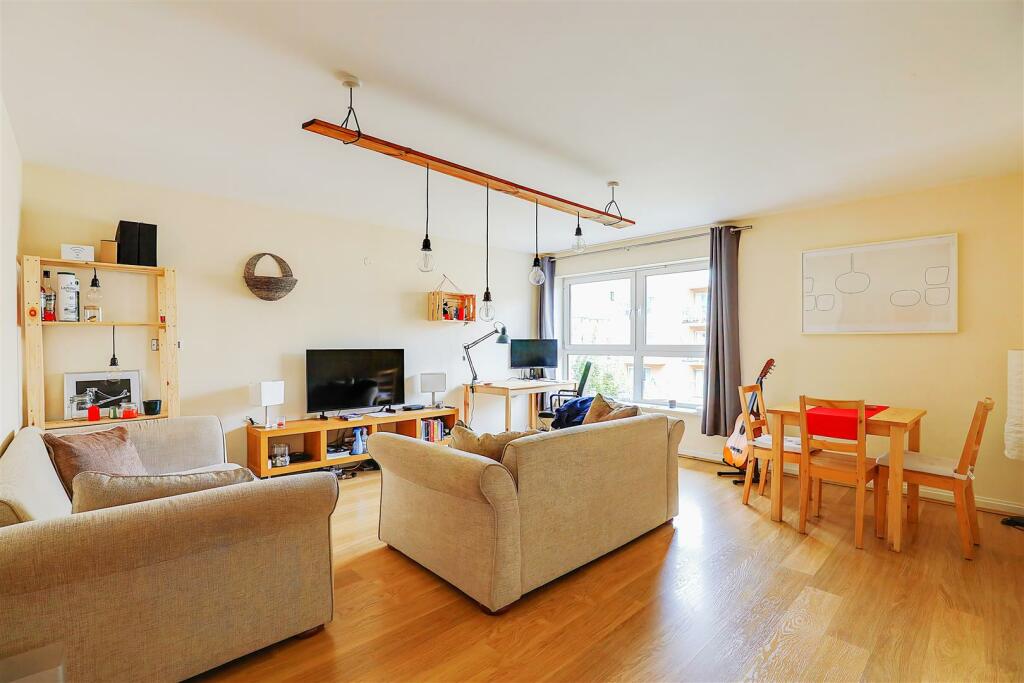 Additional image 11 of Genoa House, Penstone Court, Century Wharf