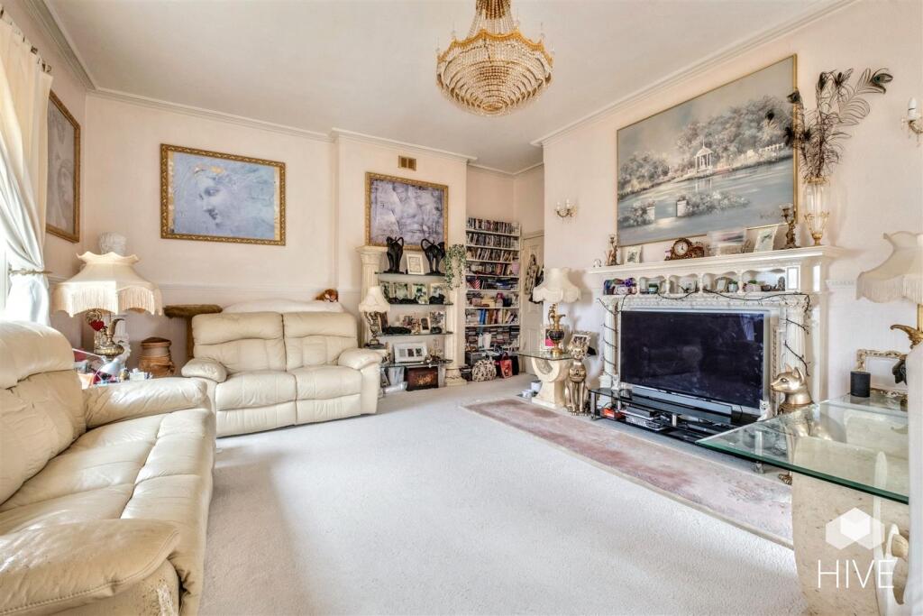 Additional image 10 of Giddy Lake, Wimborne