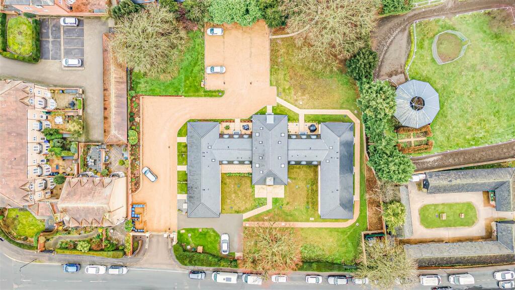 Additional image 13 of Oakfields, Vicarage Road, Newmarket