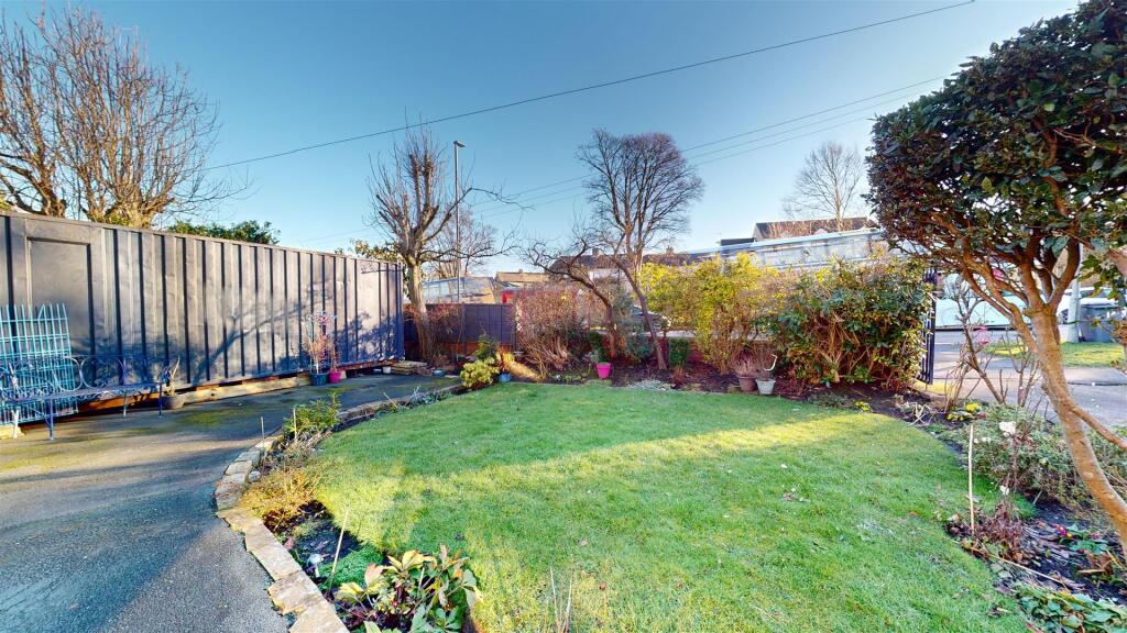 Additional image 15 of The Avenue, Clayton, Bradford