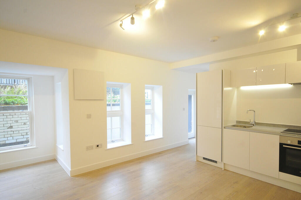 Additional image 2 of Barton House, 31 Barton Road, Cambridge