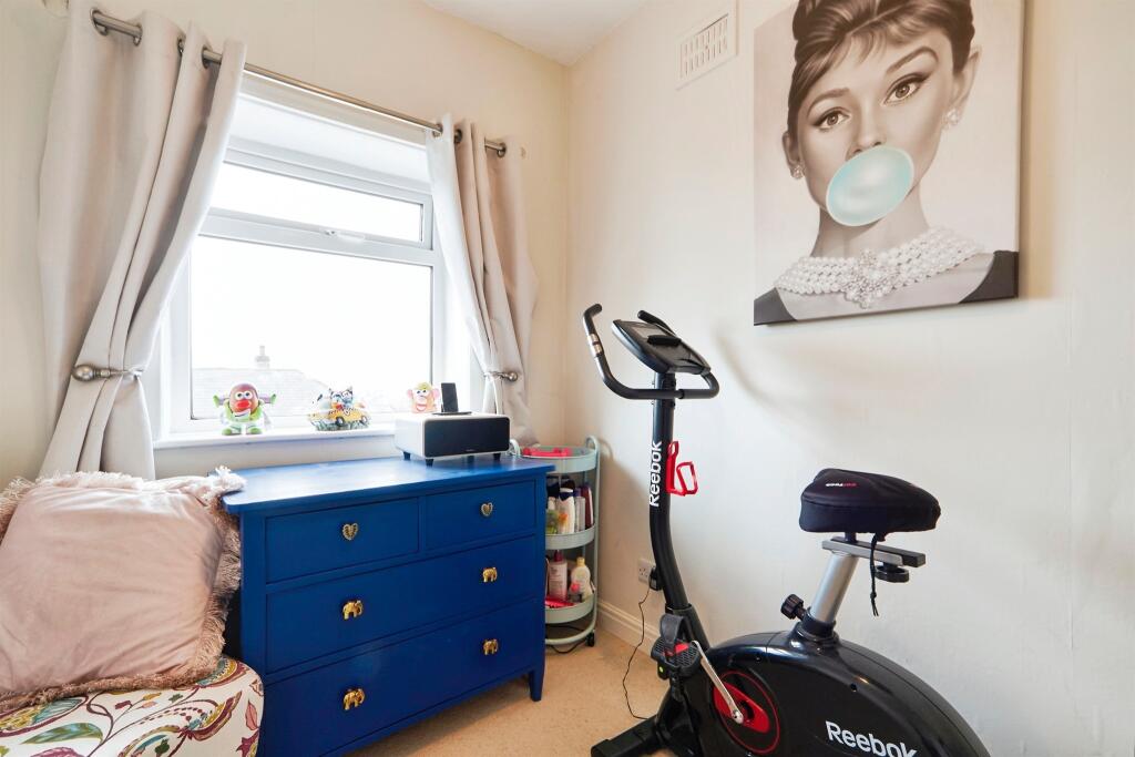 Additional image 12 of Lindisfarne Road, Shipley