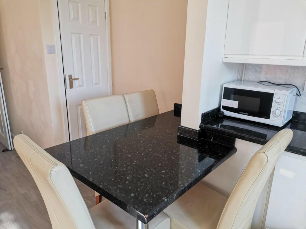 Additional image 15 of 6 bedroom Detached House in Winton