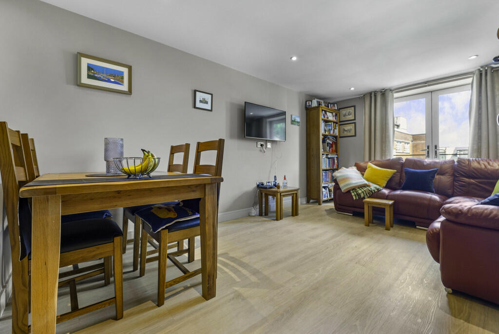 Additional image 2 of St Winefrides, Romilly Crescent