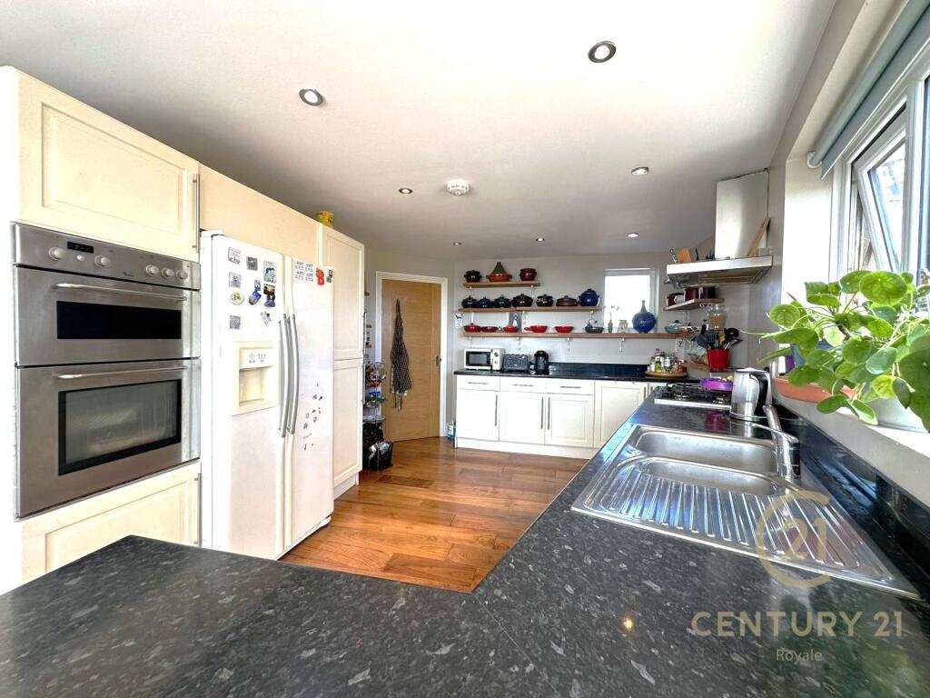 Additional image 17 of Telscombe Cliffs Peacehaven BN10