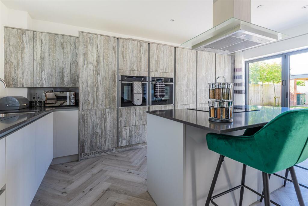 Additional image 31 of Church Road, Lisvane, Cardiff