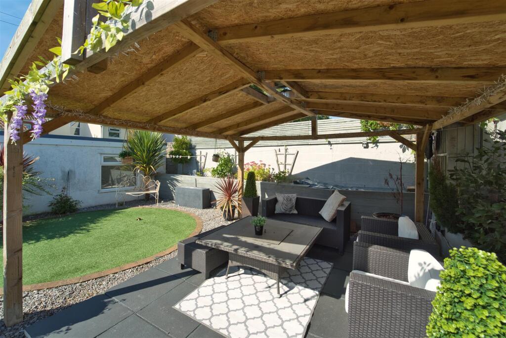 Additional image 31 of Spring Hill, Worle Hillside - DETACHED BUNGALOW WITH ANNEX